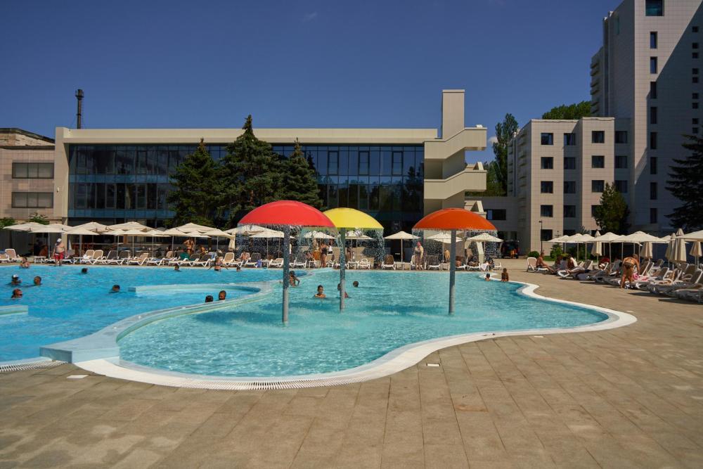 бассейн в Россинке