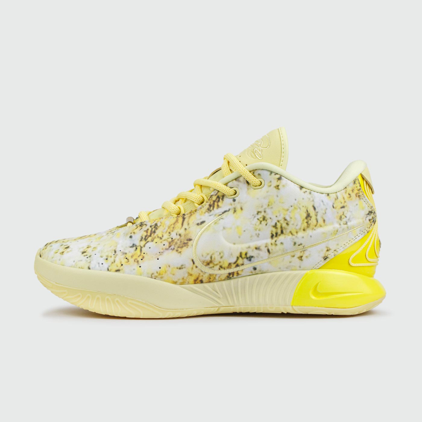 LeBron 21 Yellow чаще выбирают клиенты