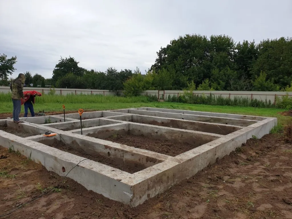 ЗАГЛУБЛЕННЫЙ ЛЕНТОЧНЫЙ ФУНДАМЕНТ