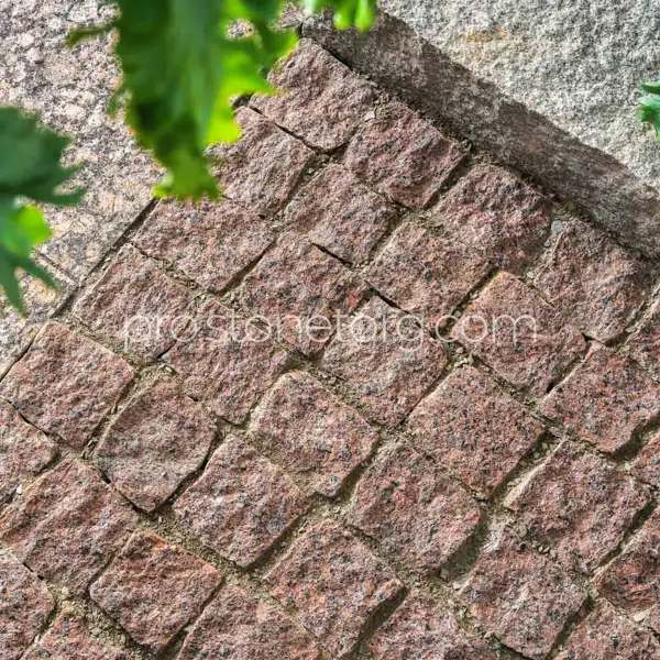 Гранитные плиты брусчатка мощение розовый красный гранит Гранит Котка Ред Игл Ред Eagle Red <!--[if !supportLineBreakNewLine]--> гранита фото оптом москва