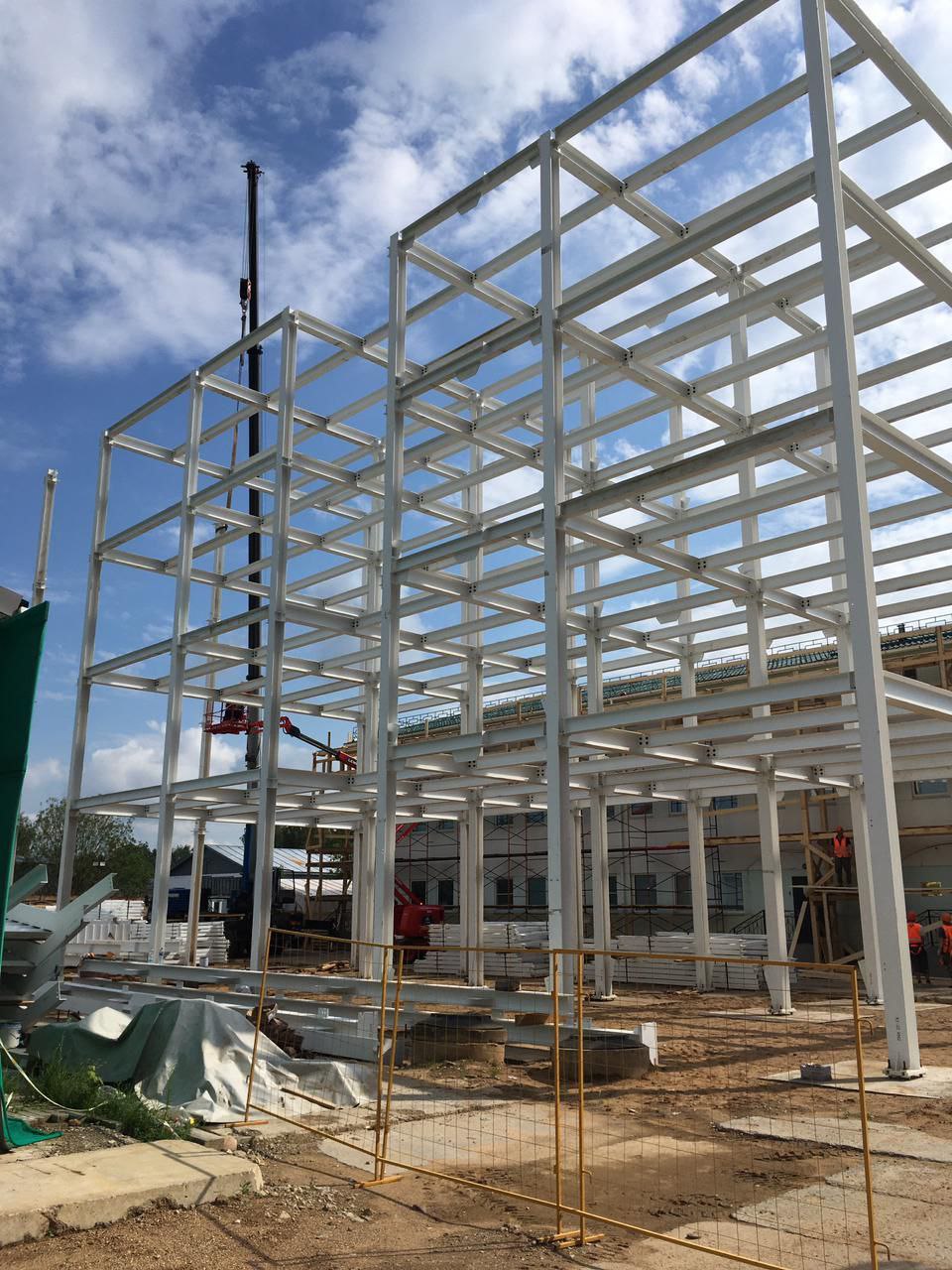 монтаж металлоконструкций под ключ на строительной площадке в Москве