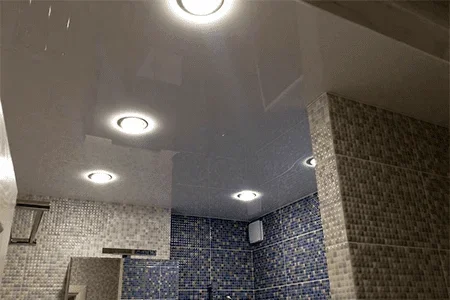 Потолок в ванной пример