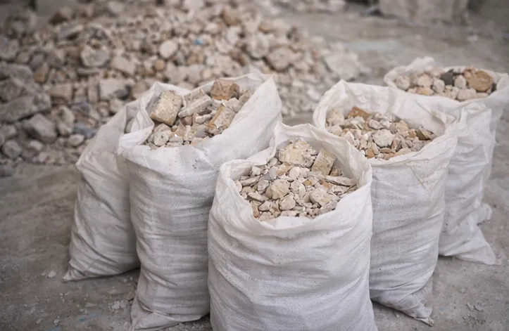 Сбор и вывоз строительного мусора после демонтажа