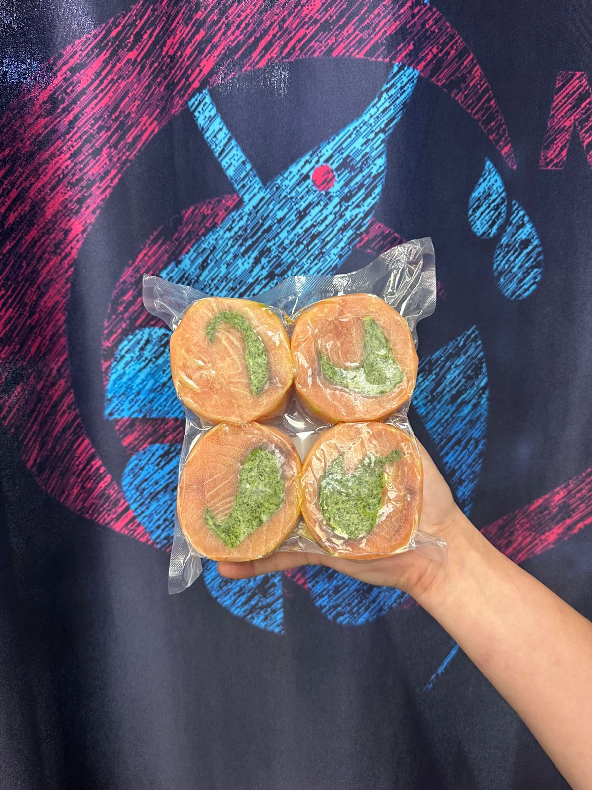 Рулеты из охлажденного сырья для запекания (цена за 1кг, фасовка 500-600гр) в магазине "МореЕшь"