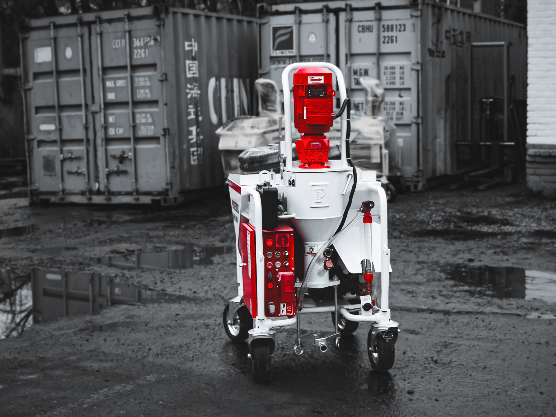 Мультивольтажная штукатурная станция PowerMix в работе