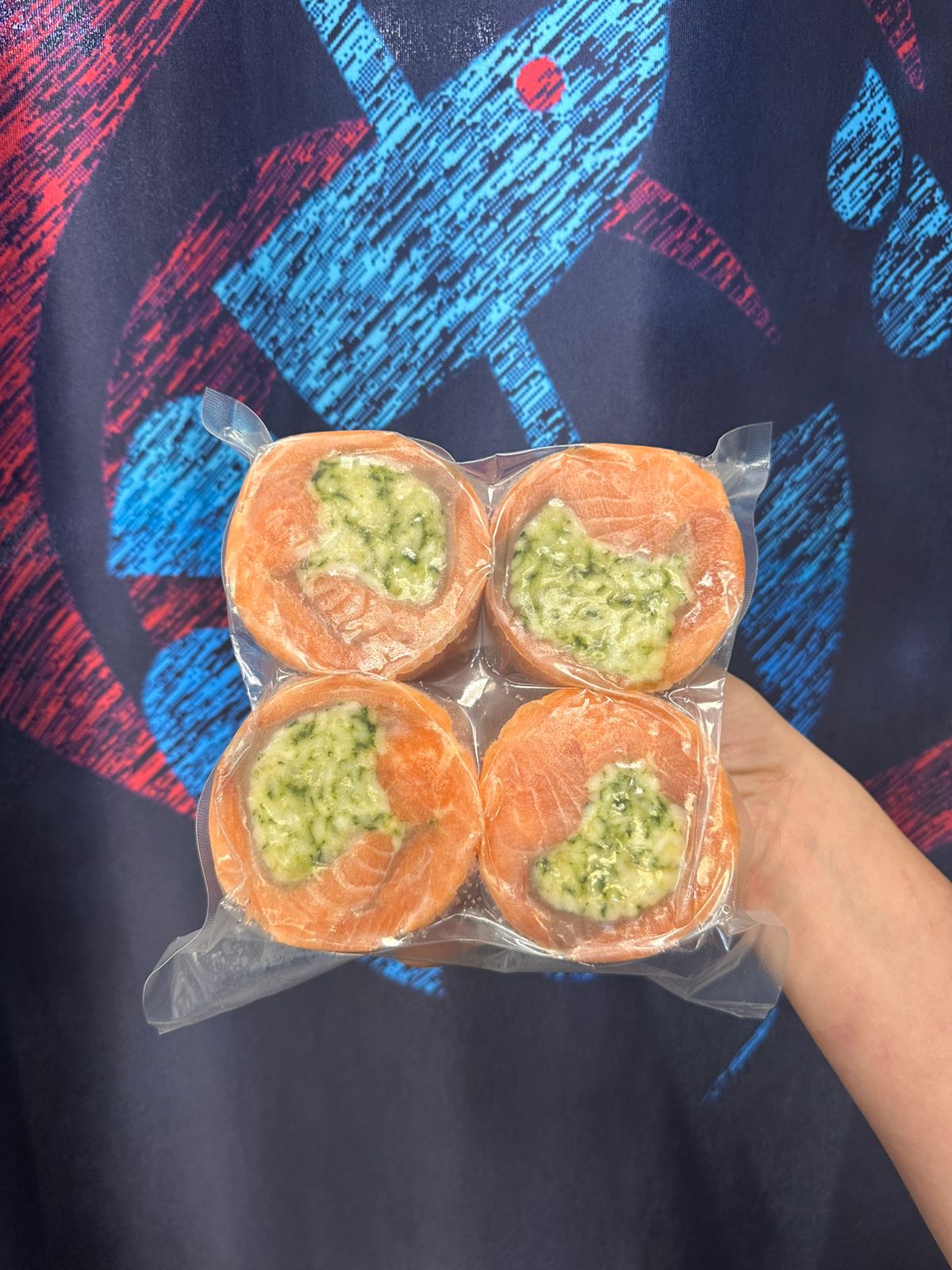 Рулеты из охлажденного сырья для запекания (цена за 1кг, фасовка 500-600гр) в магазине "МореЕшь"