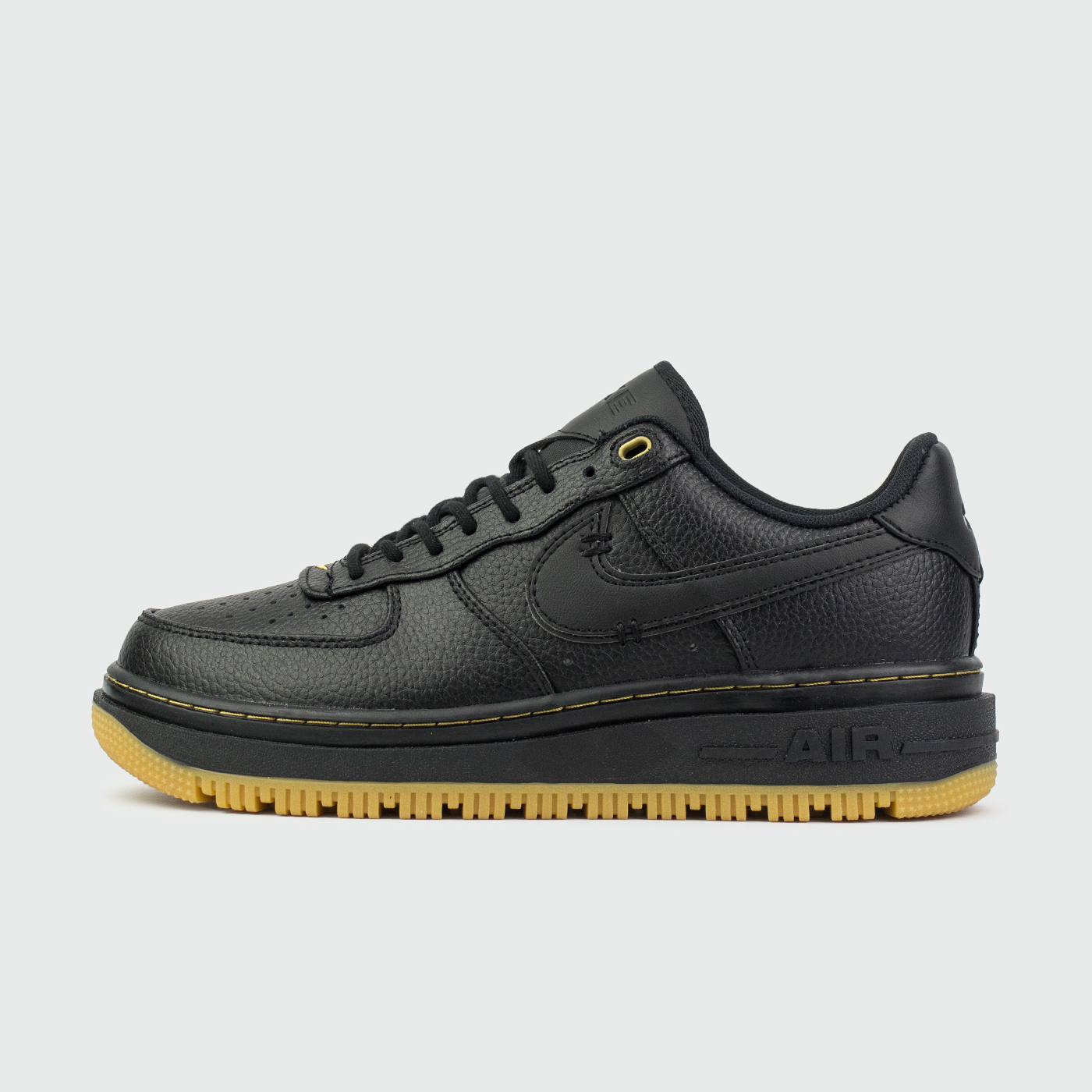 Air Force 1 Low Luxe Black/Gum чаще выбирают клиенты