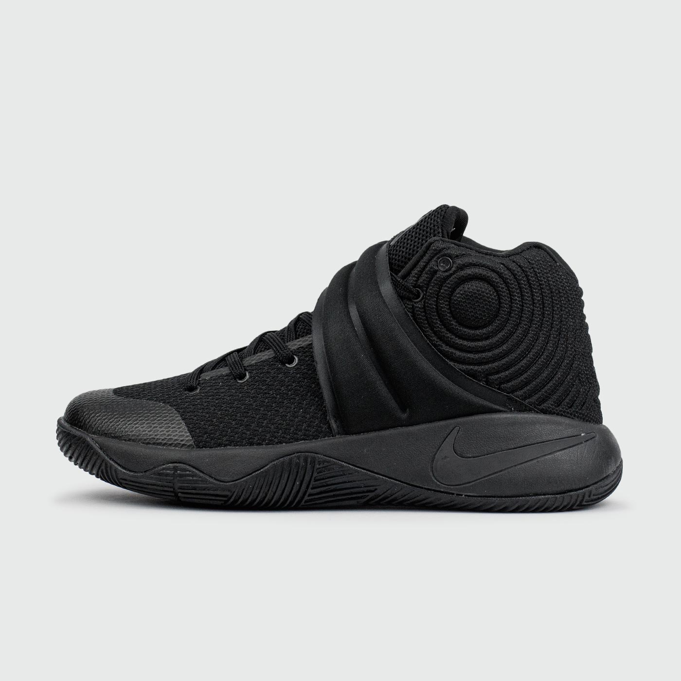 Kyrie 2 Trp.Black чаще выбирают клиенты