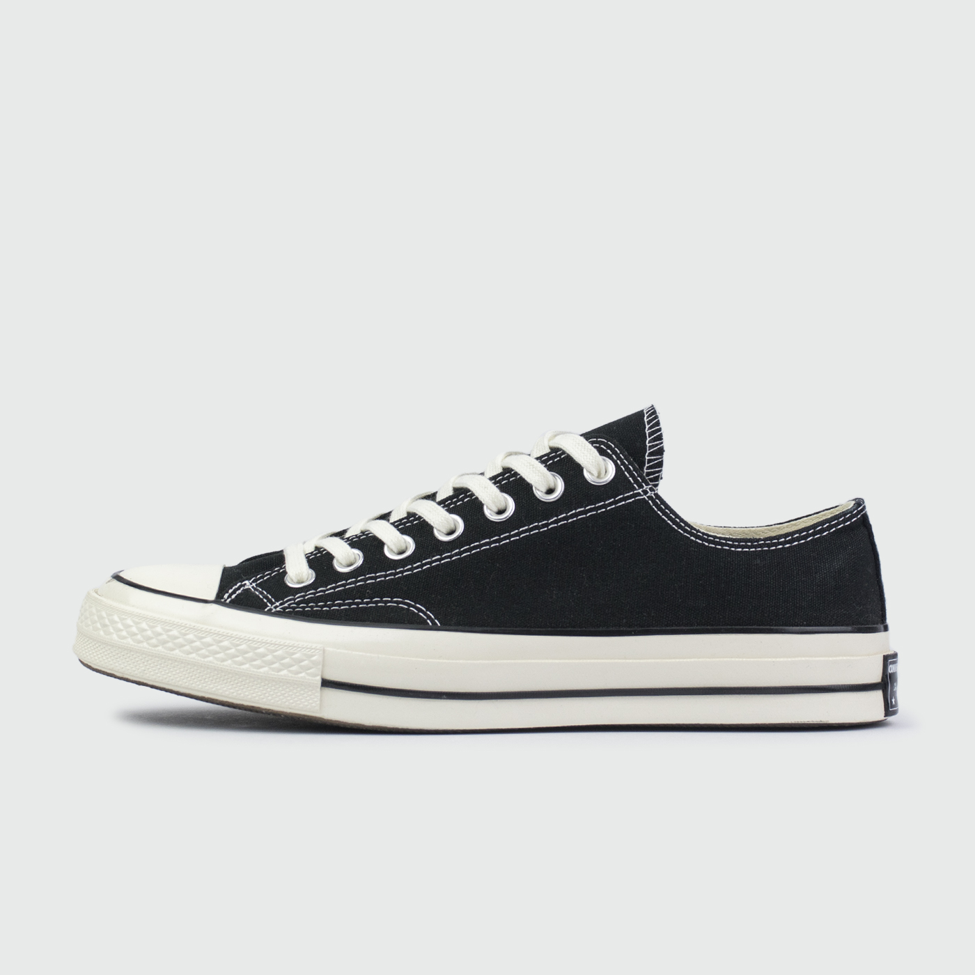 Chuck Taylor All Star 70 Low Wmns Black/White чаще выбирают клиенты