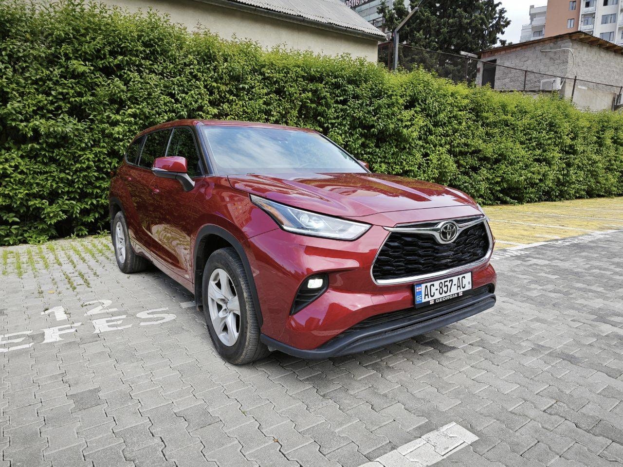 Аренда Toyota Highlander (Red) в Грузии