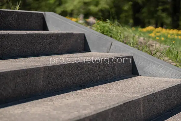 купить гранитные ступени для крыльца, уличные лестницы из граниты