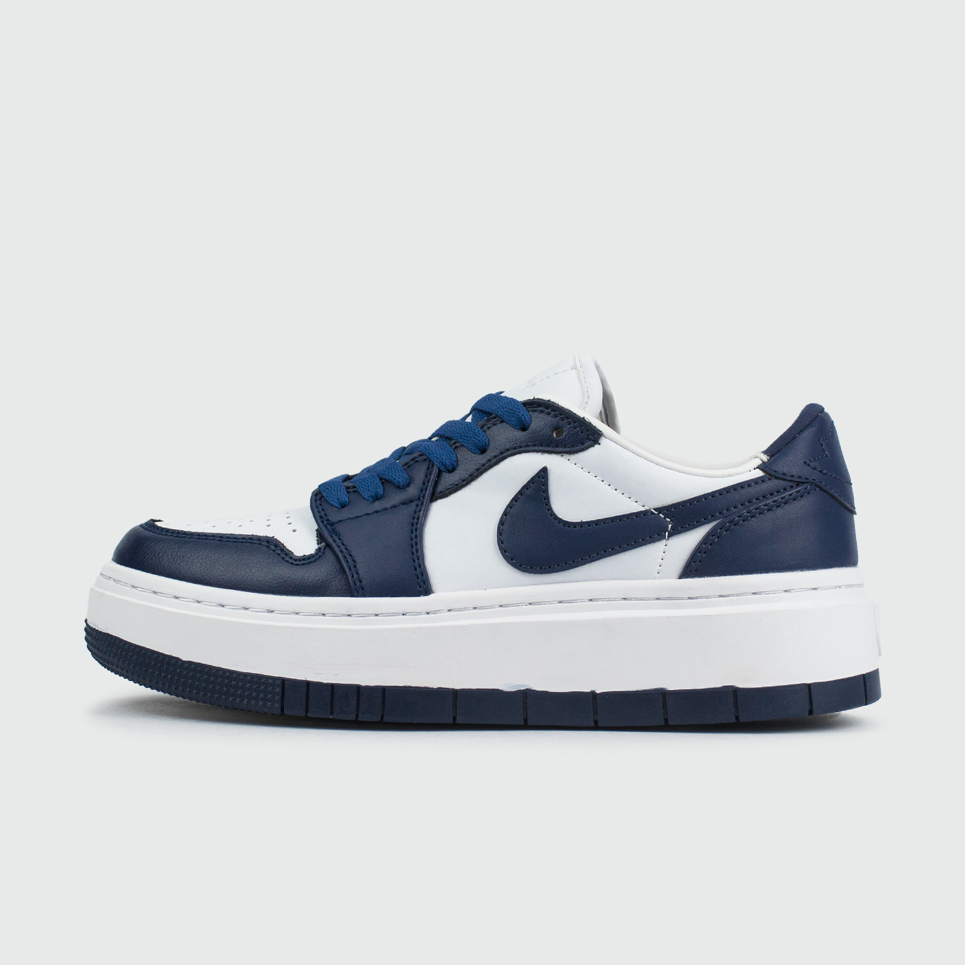 1 Elevate Low Navy/White чаще выбирают клиенты
