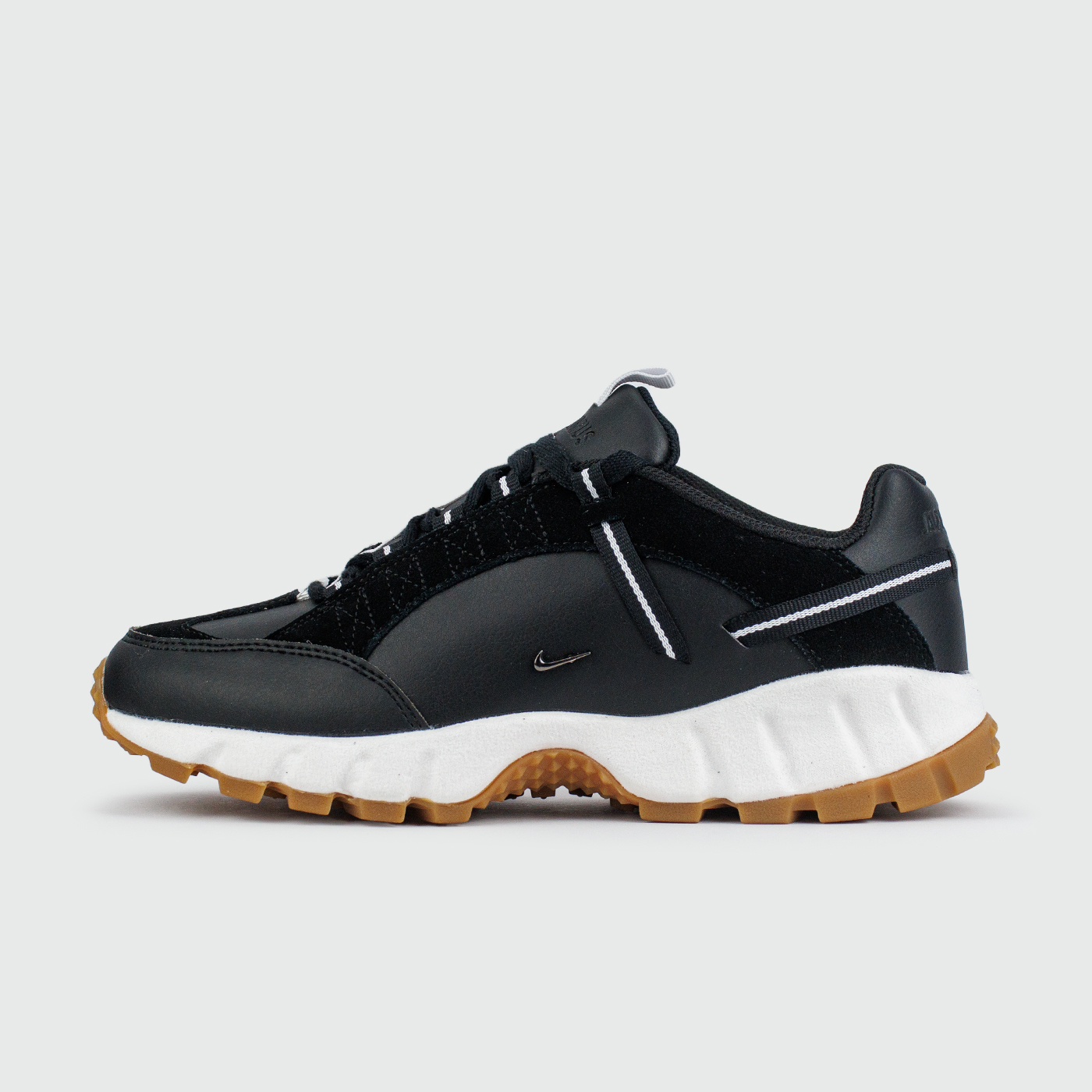 Air Humara LX Black/White чаще выбирают клиенты
