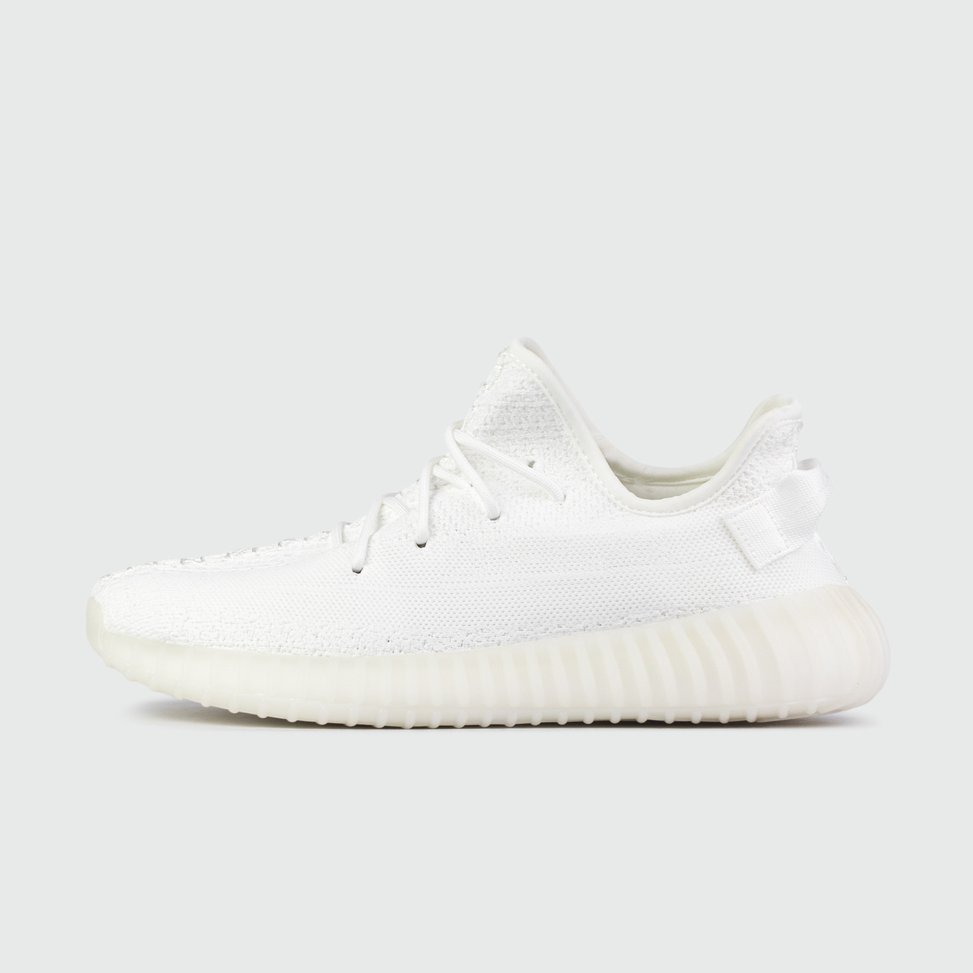 Yeezy 350 boost v2 Triple White чаще выбирают клиенты