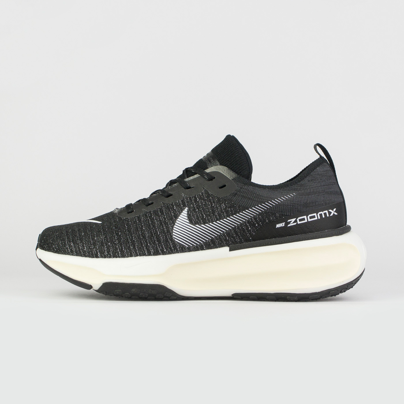 Zoomx Invincible Run Fk 3 Black/White чаще выбирают клиенты