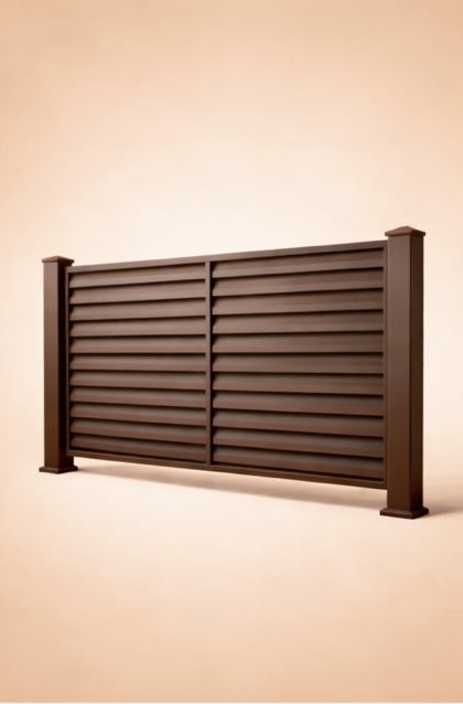 Установка забора-жалюзи под ключ в Екатеринбурге и Свердловской области Современный забор-жалюзи на участке