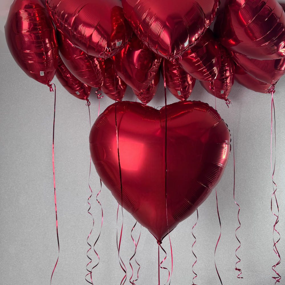 Большое сердце и Сердца под потолок