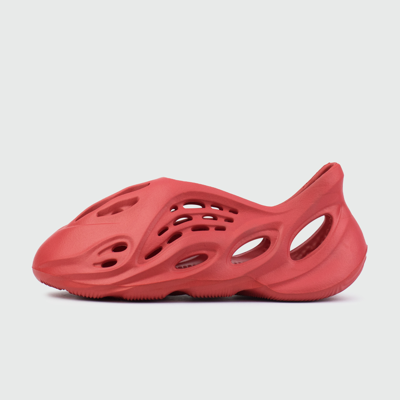 Yeezy Foam Wmns Red чаще выбирают клиенты