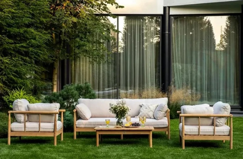 Диванная группа BUNGALOW из массива тика