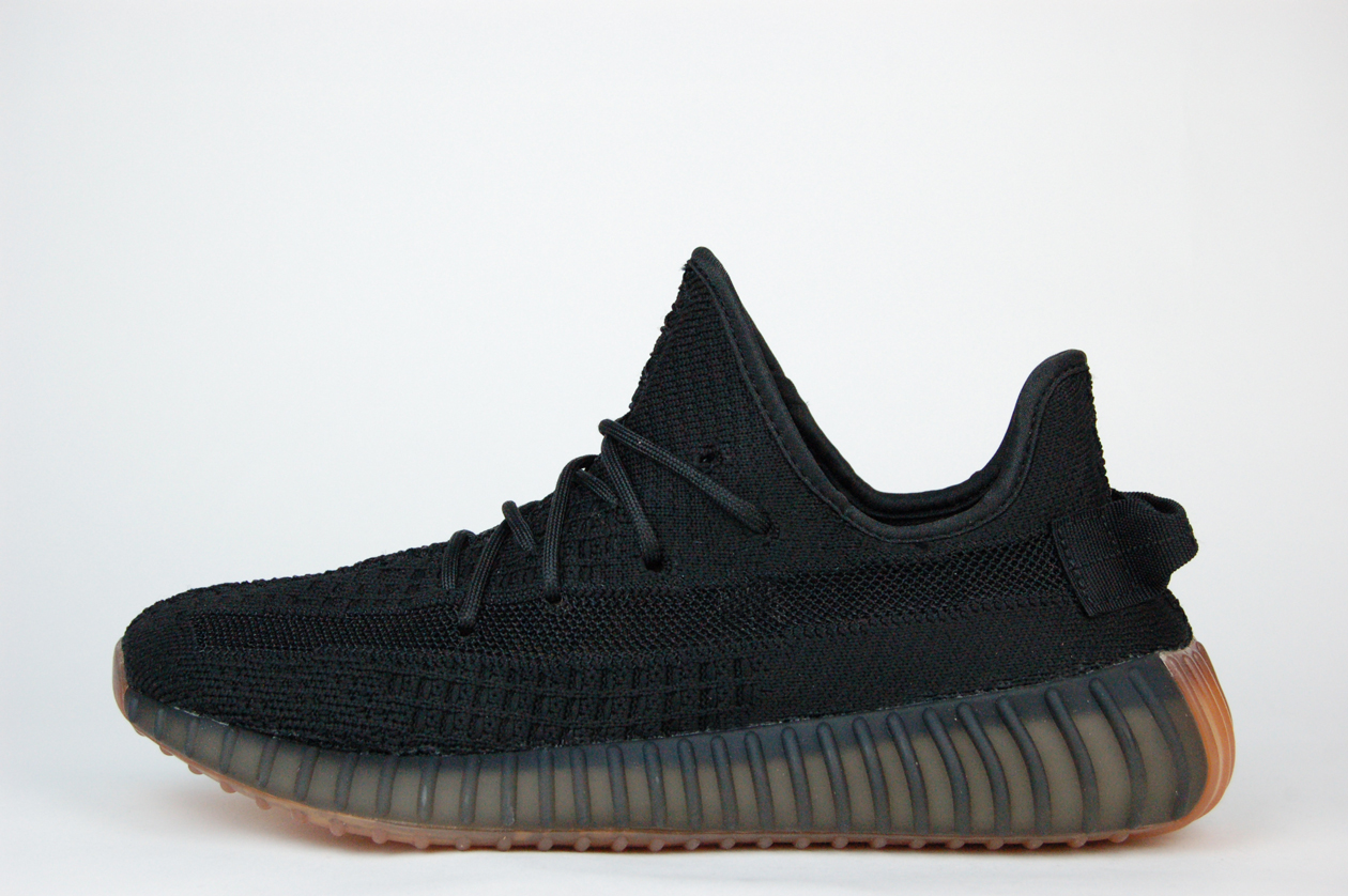 Yeezy 350 boost v2 Black/Ftwr Brown чаще выбирают клиенты
