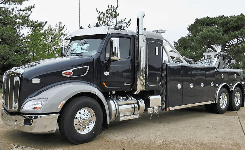 Эвакуатор Peterbilt 579 Century 5130