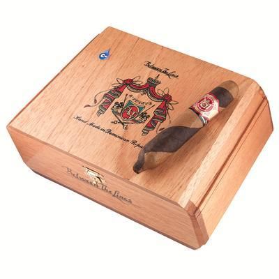 Сигара Arturo Fuente Hemingway Between the Lines