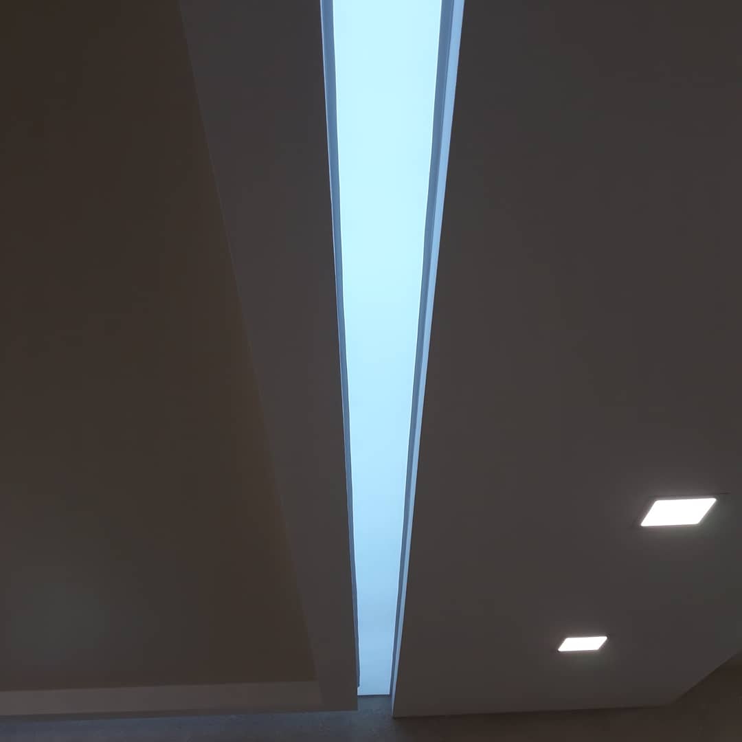 Натяжной потолок с полной засветкой в Костроме