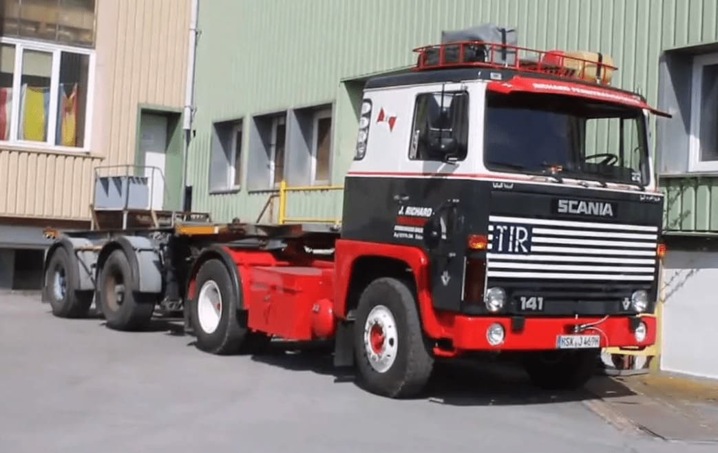 Эвакуатор SCANIA 141, трал, тягач