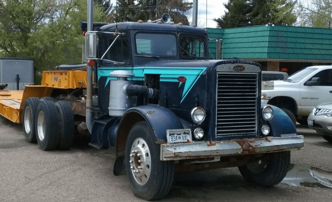 Эвакуатор Peterbilt 281, тягач, трал