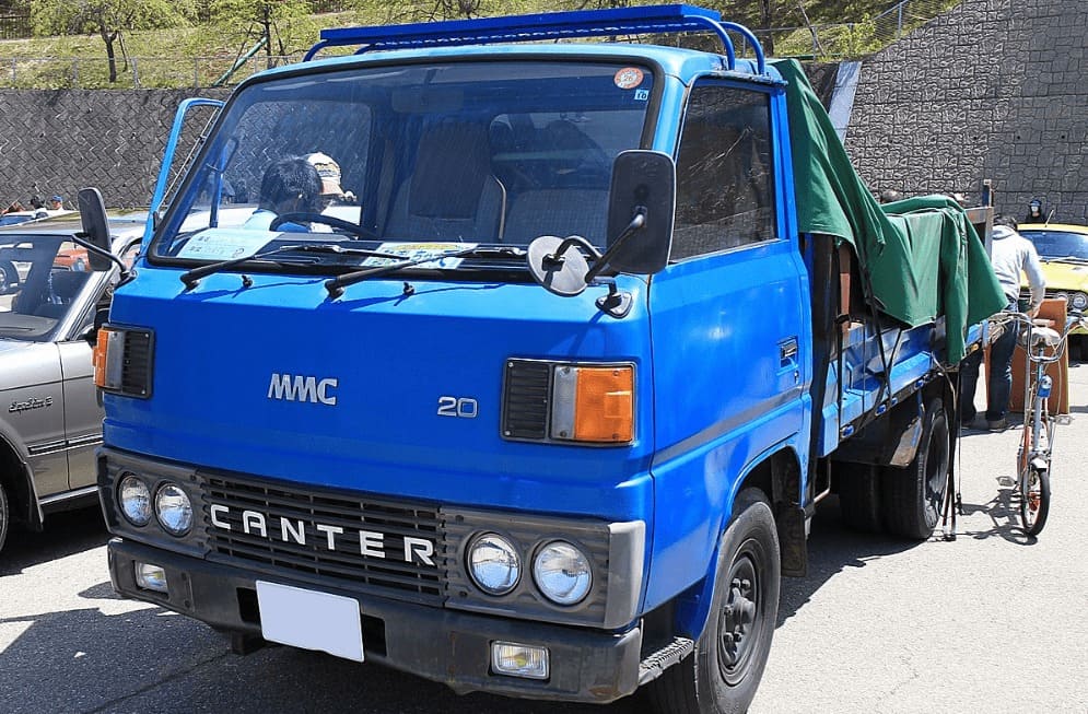 Эвакуатор Mitsubishi Canter FE, 1978 г.