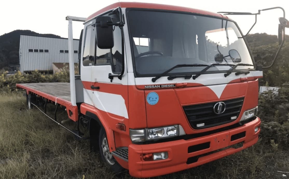 Эвакуатор NISSAN Diesel 2-х-осный