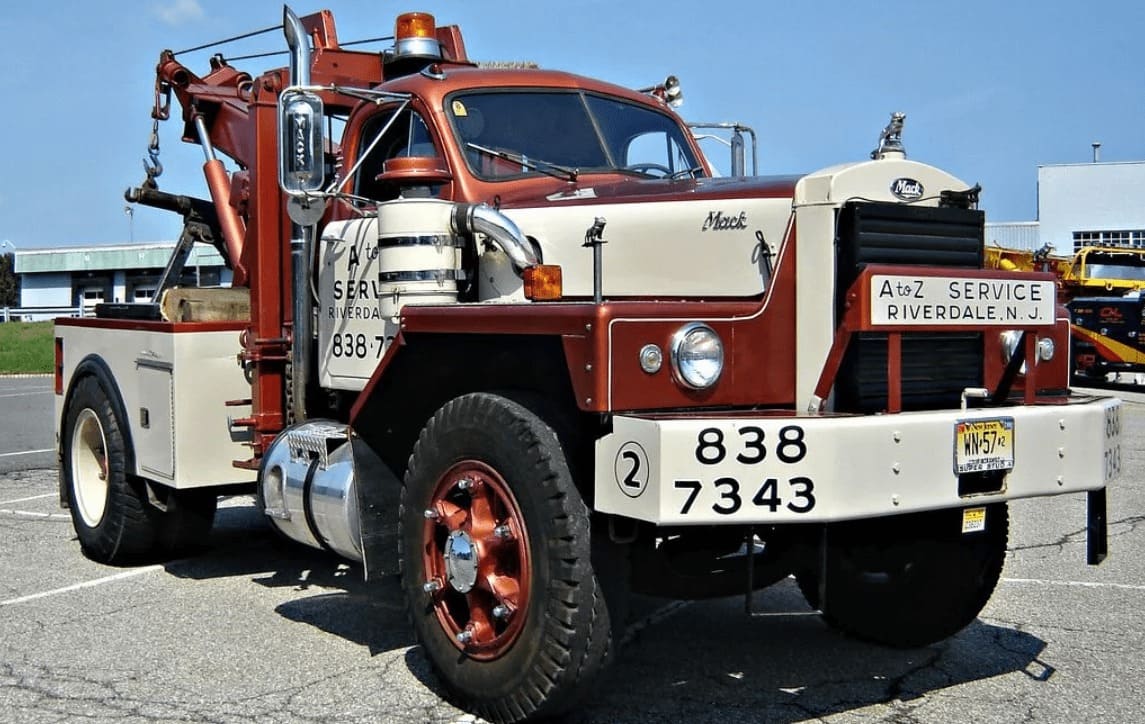 Эвакуатор MACK B81