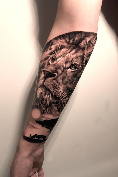 реалистичная татуировка льва в Новосибирске