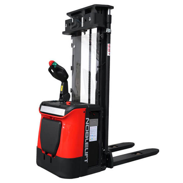 Штабелер самоходный NOBLELIFT PS16L 5300