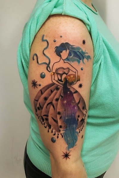 татуировка на плече женская Новосибирск